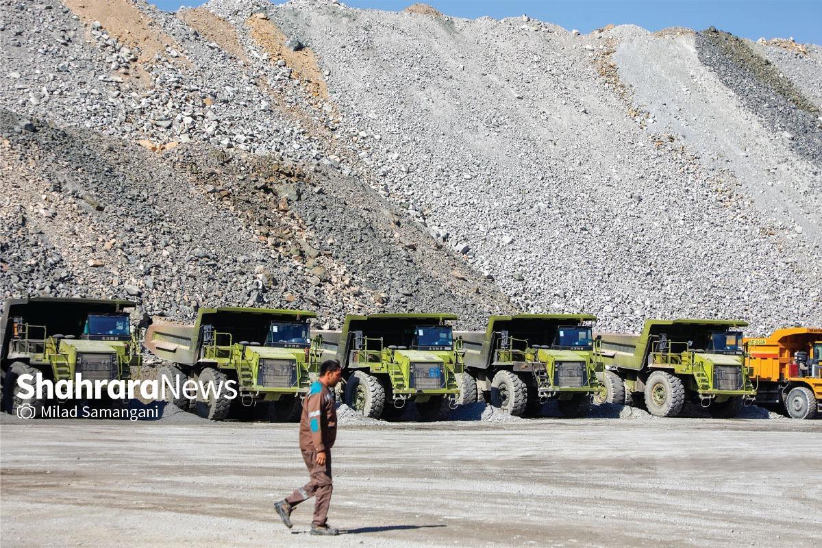 وضعیت معادن سنگ آهن در ایران و به ویژه خراسان رضوی که یکی از قطب‌های مهم تولید این ماده معدنی در کشور به شمار می‌رود، تحت تأثیر افزایش اخیر حقوق دولتی معادن سنگ آهن قرار گرفته است.