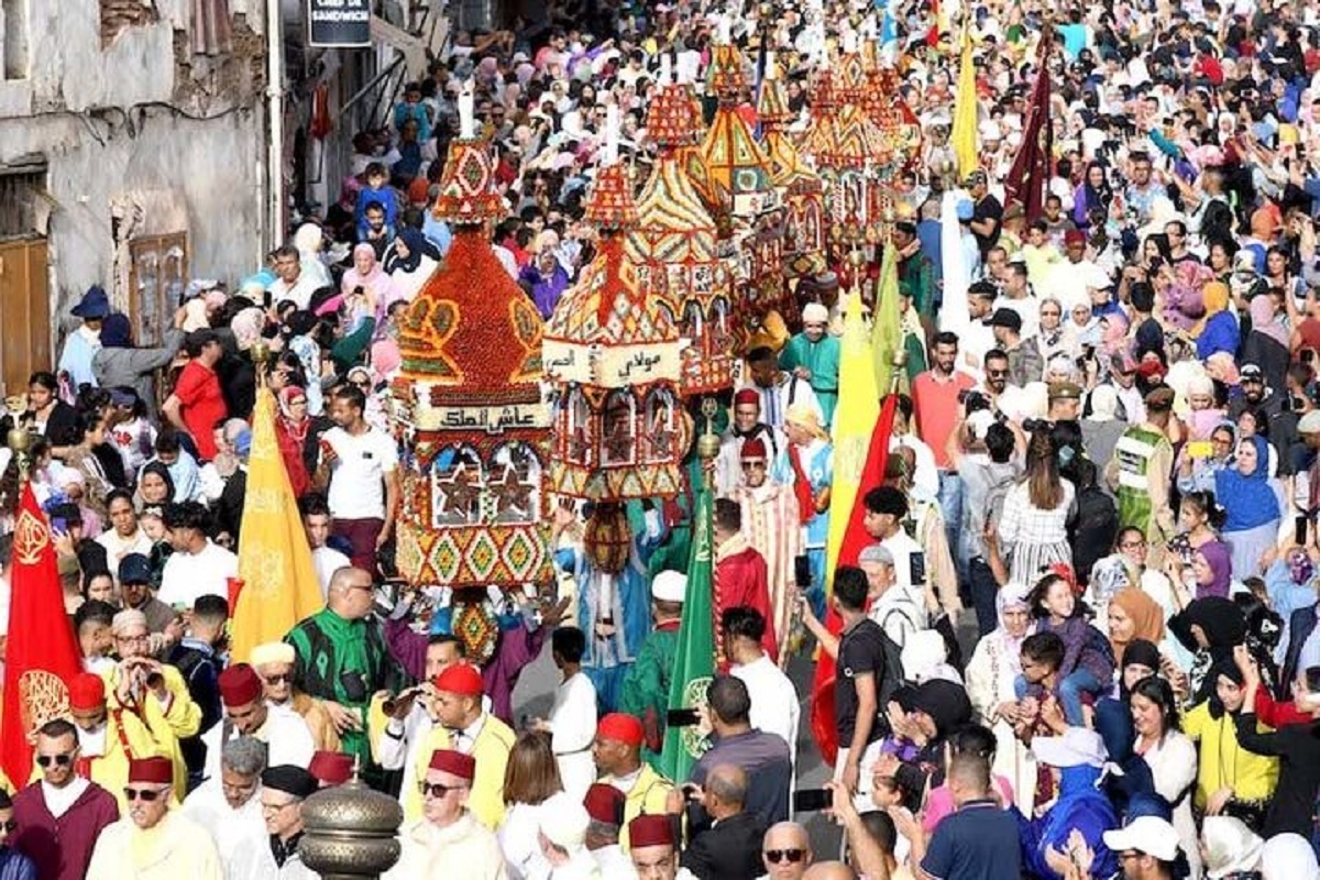 جشن میلاد پیامبر اکرم(ص) یکی از مهم‌ترین مناسبت‌های مذهبی به شمار می‌آید که مردم مراکش در طول قرن‌ها آن را برپا کردند، به طوری که این جشن در مراکش نه یک آیین؛ بلکه یک تجلی فرهنگی است.
