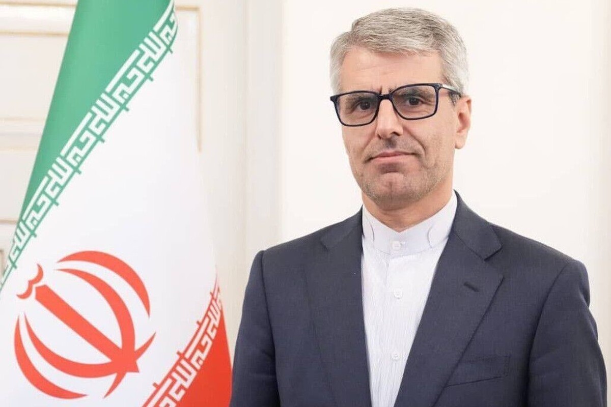 سخنگوی وزارت امور خارجه گفت: دیدار وزیر امور خارجه با مسئول سیاست خارجی اتحادیه اروپا دیداری مفید بود. ما وظیفه خود می‌دانیم که از هر فرصت و در هر قالبی برای پیشبرد منافع کشور، بیان مطالبات خود و هشدار نسبت به تبعات سوءاستفاده سه کشور اروپایی از سازوکار موسوم به بازگرداندن قطعنامه‌های لغوشده شورای امنیت استفاده کنیم. از این منظر، این گفت‌وگوها مفید ارزیابی می‌شود.