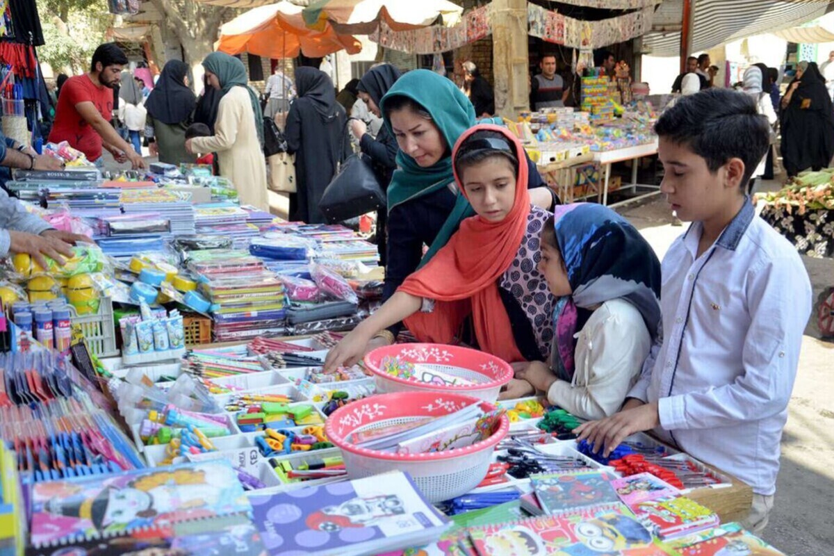 پلمب و محکومیت ۱۰ برابری برای گران‌فروشان بازار لوازم‌التحریر