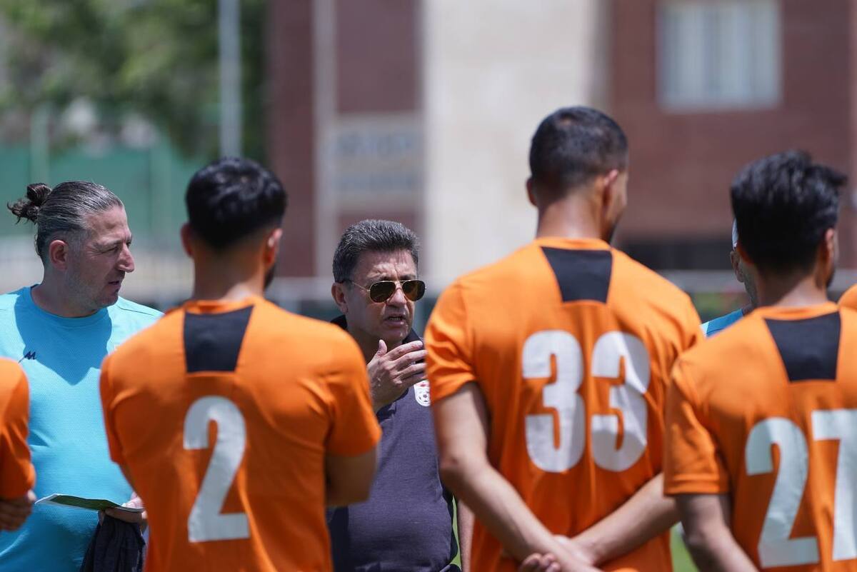 از ساعاتی قبل از شروع بازی ایران و ازبکستان در فینال کافا که با شکست ایران همراه بود، زمزمه جدایی امیر قلعه‌نویی از تیم ملی فوتبال ایران به گوش می‌رسید.