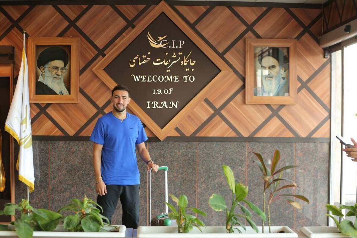 مهاجم جدید استقلال وارد ایران شد