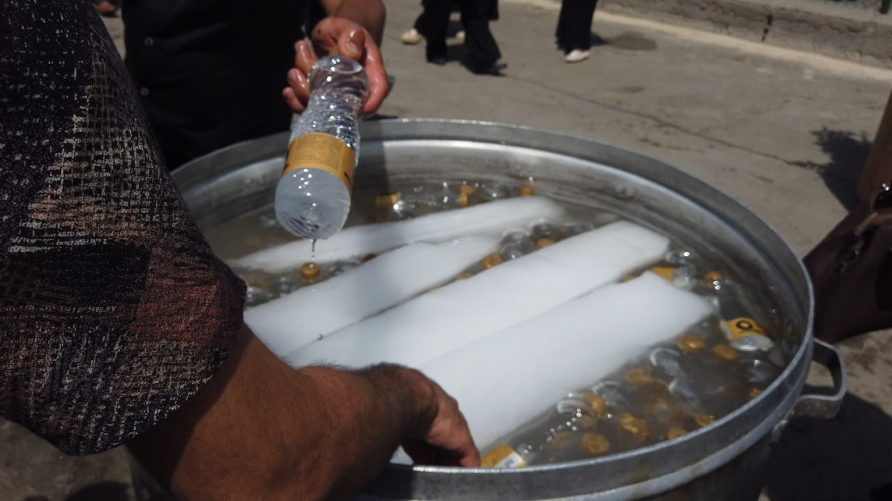 مشارکت بانک شهر با اجرای طرح «سقای شهر» در ایستگاه استقبال از زائر شهید محمدزاده شهرداری منطقه هفت مشهد مقدس مشارکت بانک شهر با اجرای طرح «سقای شهر» در ایستگاه استقبال از زائر شهید محمدزاده شهرداری منطقه هفت مشهد مقدس