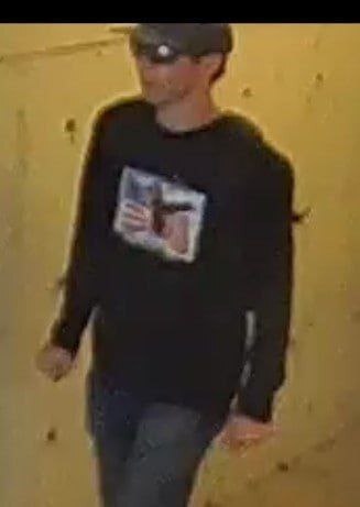 تصاویر مظنون تیراندازی به «کرک» حامی ترامپ منتشر شد + عکس (۲۰ شهریور ۱۴۰۴) تصاویر مظنون تیراندازی به «کرک» حامی ترامپ منتشر شد + عکس (۲۰ شهریور ۱۴۰۴)