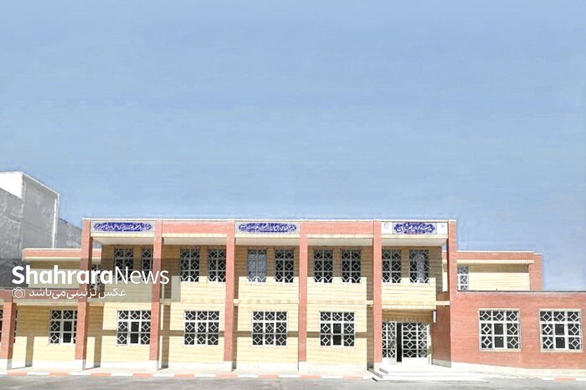 در آستانه ماه مهر، بی مهری ها به دبستان جدید «برزگر» در خیابان مفتح، با گلایه والدین دانش آموزان همراه شده است. شرکت های آب ، برق و گاز اعلام کردند برای نصب انشعابات تا قبل از مهرماه پای کار هستند.