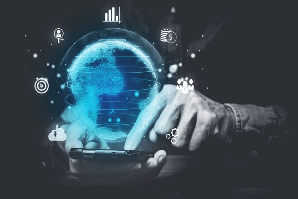 معاون سوادآموزی مدیرکل آموزش‌وپرورش خراسان رضوی گفت: در سالی که به نام «ارتقای سوادآموزی در عصر دیجیتال» نام‌گذاری شده، خراسان رضوی پیشگام راه‌اندازی پویشی ملی با نام «باسواد» بوده که براساس آن، سواد‌های دوازده‌گانه یونسکو معیار ارسال آثار در حوزه‌های مختلف قرار گرفته است.