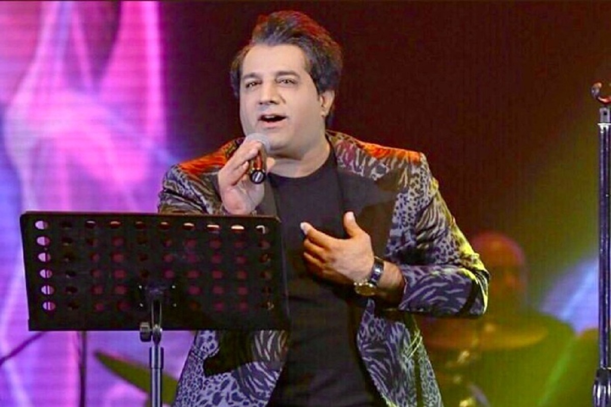 مدیرکل دفترموسیقی وزارت فرهنگ و ارشاد اسلامی با انتشار متن‌های جداگانه درگذشت جمشید عزیزخانی هنرمند پیشکسوت موسیقی کرمانشاه و امید جهان خواننده موسیقی پاپ را تسلیت گفت.