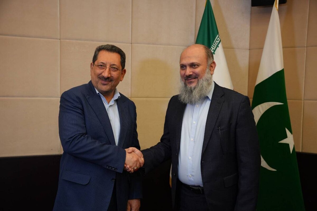 وزیر صنعت از عبور حجم تبادلات ایران و پاکستان از مرز ۳ میلیارد دلار خبرداد