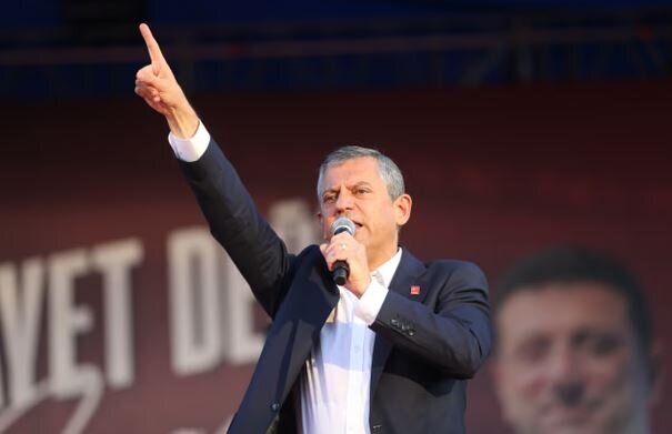 تظاهرات هزاران نفر در آنکارا علیه سرکوب مخالفان ترکیه تظاهرات هزاران نفر در آنکارا علیه سرکوب مخالفان ترکیه