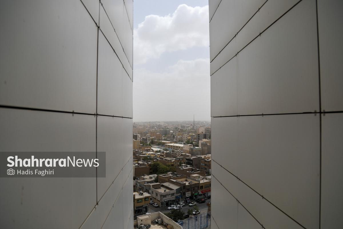شاخص کیفیت هوای مشهد روی عدد ۱۲۵ و در شرایط ناسالم برای گروه‌های حساس قرار دارد.