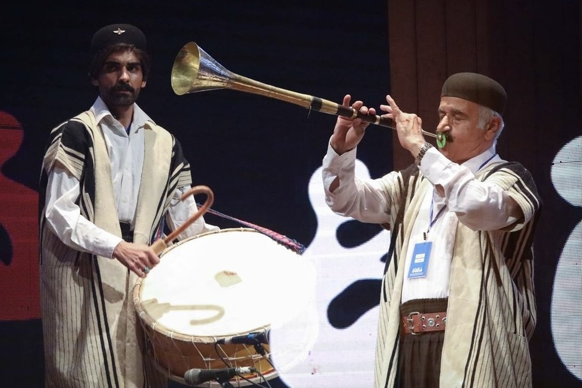 این رویداد با حضور خوانندگان شناخته‌شده و معرفی یک استعداد تازه، موسیقی بومی را در لباسی نو به صحنه می‌آورد.