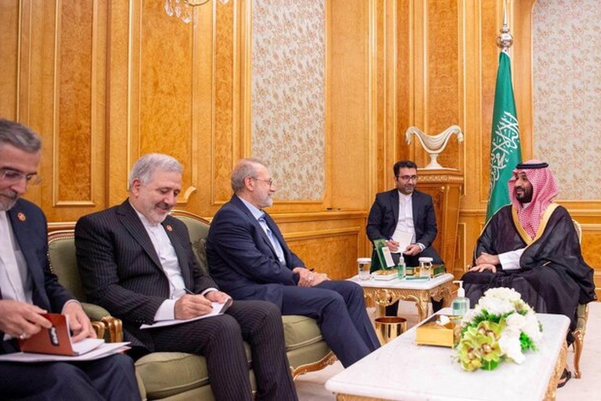 بررسی گسترش همکاری‌های دفاعی ایران و عربستان هدف لاریجانی از سفر به ریاض