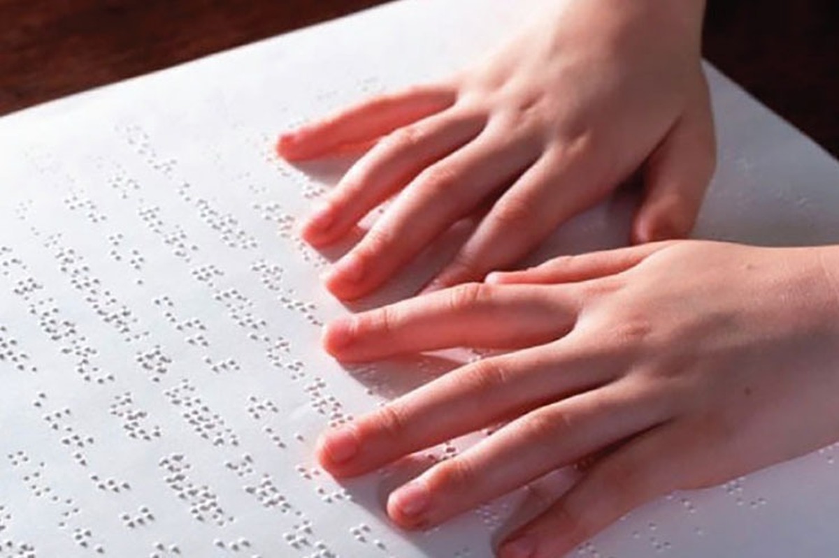 رئیس سازمان آموزش و پرورش استثنایی کشور از چاپ و توزیع ۲۲ هزار جلد کتاب درسی بریل توسط سازمان آموزش و پرورش استثنایی کشور برای آغاز سال تحصیلی جدید خبر داد.