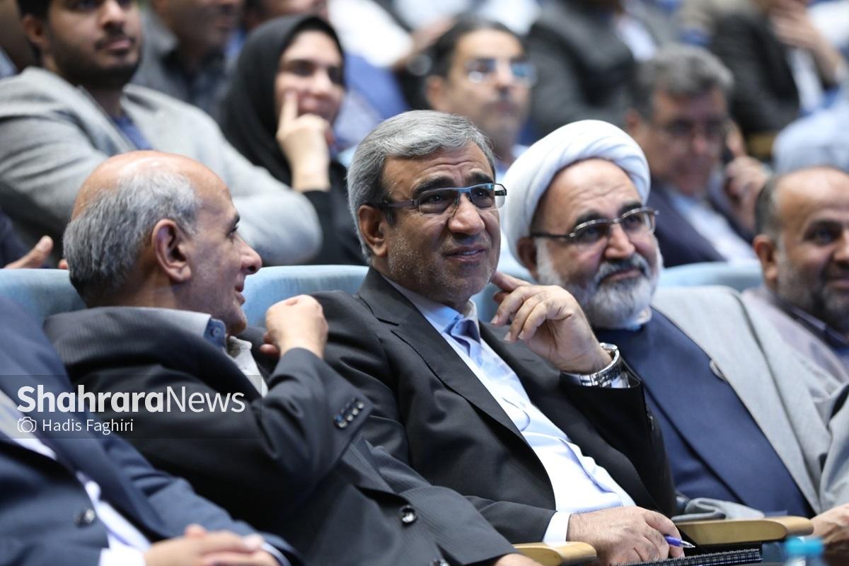 استاندار خراسان رضوی گفت: اگر قرار باشد در جامعه‌ای توسعه اتفاق بیفتد، گرفتاری‌ها رفع شود و ظرفیت‌ها به فعلیت برسد، بدون کمک و همراهی اهالی رسانه که از ارکان اصلی توسعه هستند، امکان‌پذیر نیست.