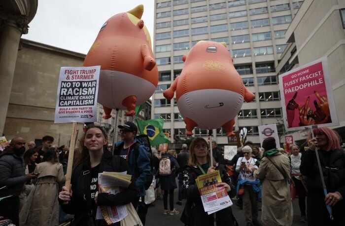 تجمع معترضان انگلیسی به سفر ترامپ + عکس (۲۶ شهریور ۱۴۰۴) تجمع معترضان انگلیسی به سفر ترامپ + عکس (۲۶ شهریور ۱۴۰۴)