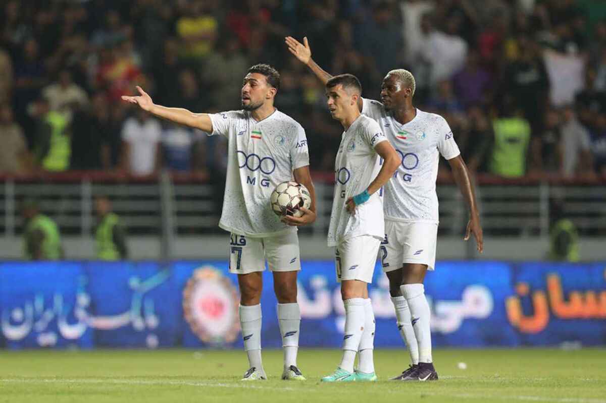 استقلال در برابر الوصل به شکلی عجیب تحقیر شد.