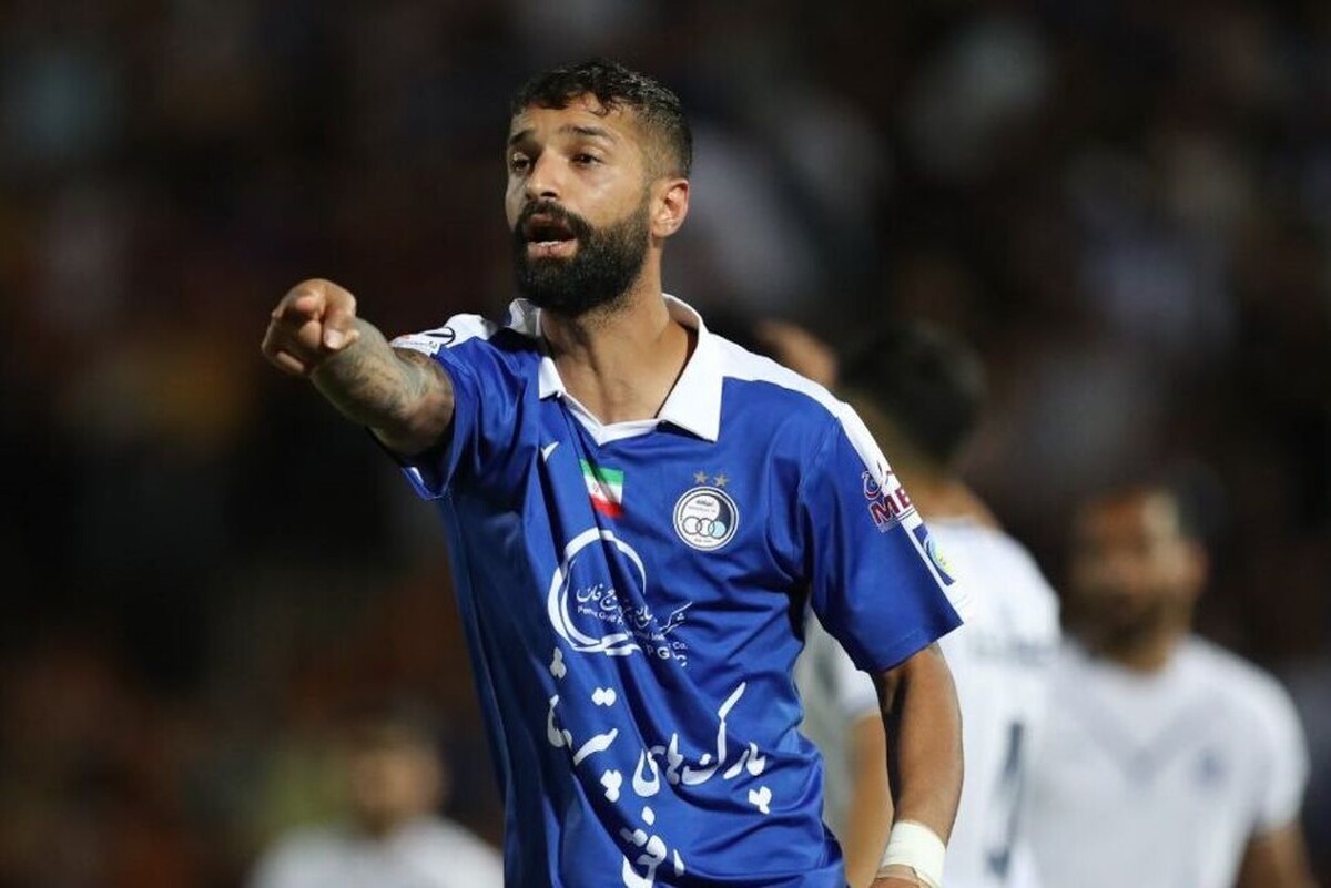 آرمین سهرابیان پس از ورود به کشور گفت: اینطوری نمی‌شود که شما بازیکن میلیون دلاری از آن طرف می‌آوری که برایت کار در بیاورد نه اینکه اینطور باشد که ما تاوان اشتباهات اینها را پس بدهیم.