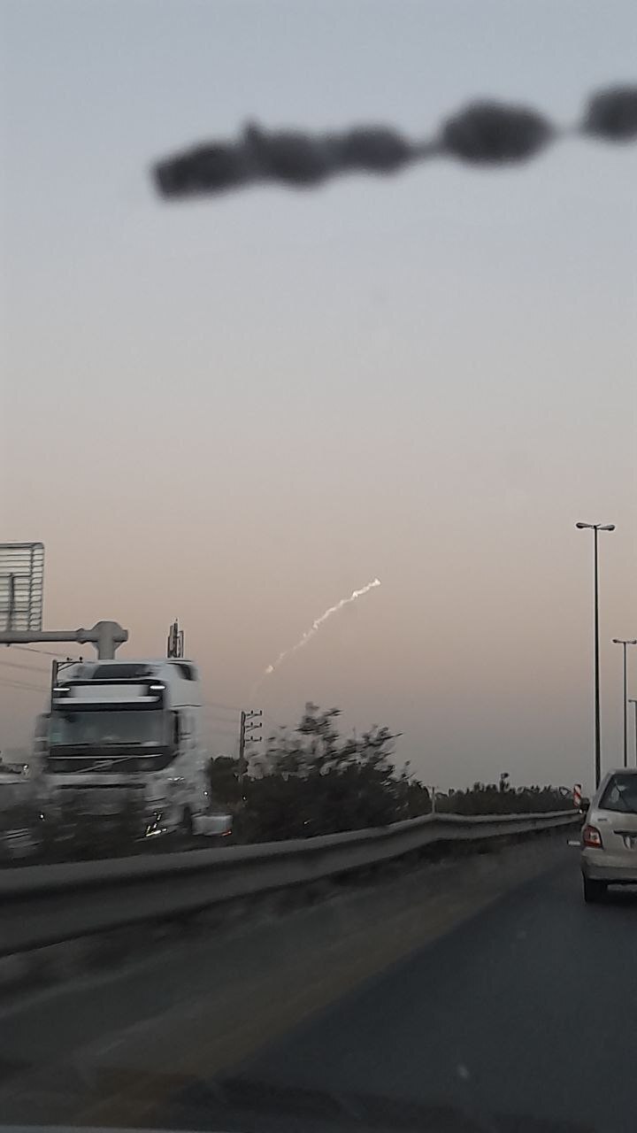 مشاهده شی نورانی در آسمان تهران و استانهای شمالشرق کشور + فیلم و عکس (۲۷ شهریور ۱۴۰۴) مشاهده شی نورانی در آسمان تهران و استانهای شمالشرق کشور + فیلم و عکس (۲۷ شهریور ۱۴۰۴)