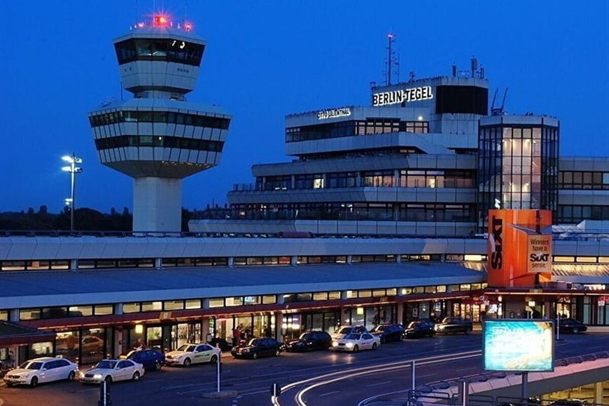 سامانه‌های پذیرش و سوار شدن مسافران در چندین فرودگاه اروپایی، از جمله فرودگاه بروکسل، عصر جمعه هدف حمله سایبری قرار گرفتند و این موضوع باعث شد برخی پروازها در روز شنبه لغو یا با تأخیر انجام شوند.