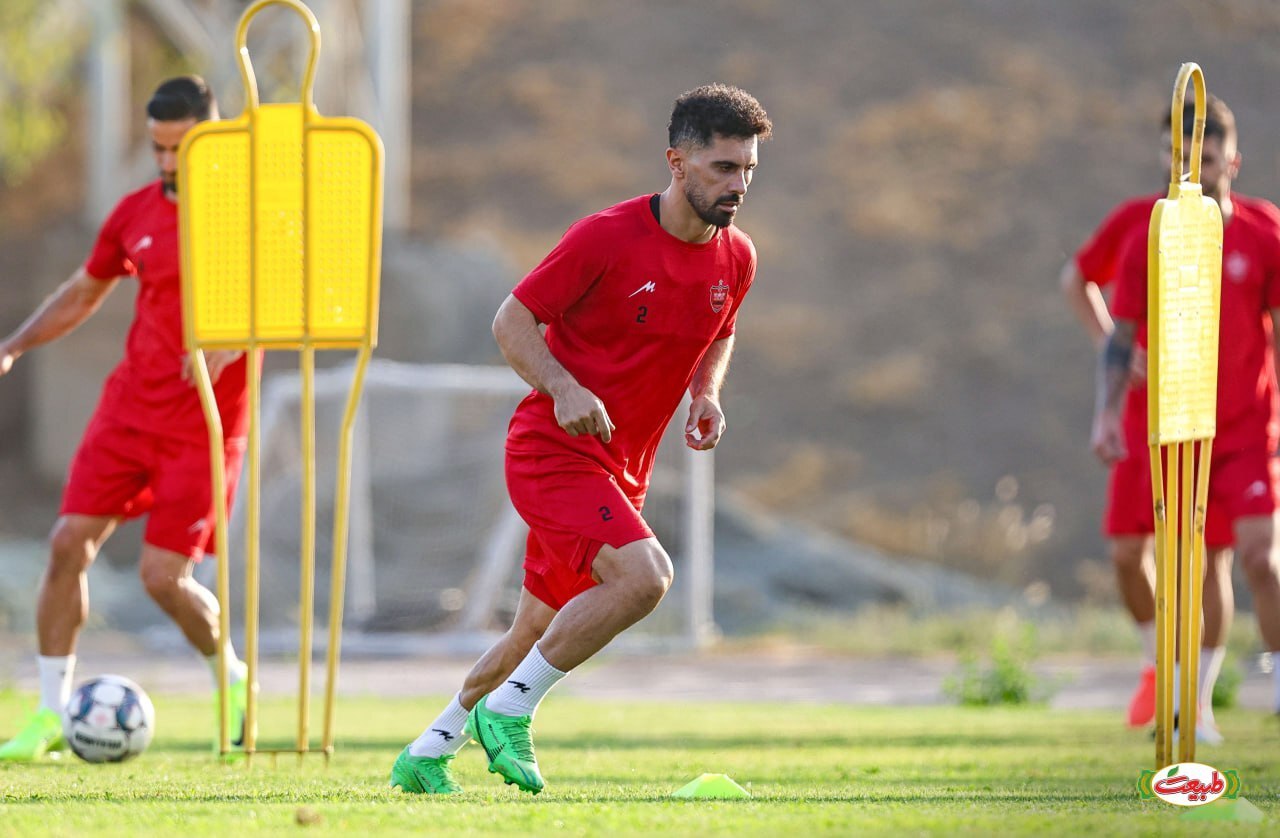 سرگیجه هاشمیان در پست وینگر چپ برابر سپاهان سرگیجه هاشمیان در پست وینگر چپ برابر سپاهان