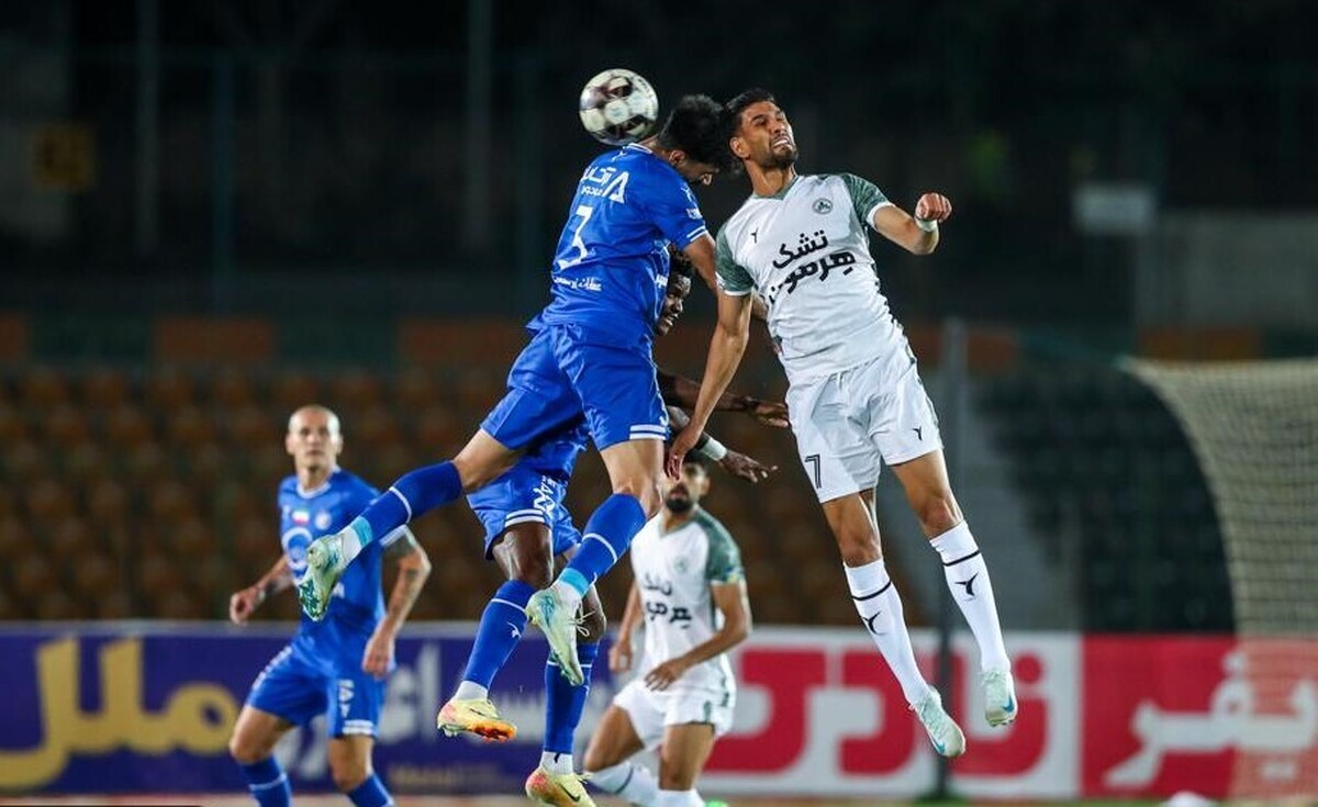 استقلال در صورت برتری مقابل ذوب‌آهن، به صدرنشینی خود در لیگ برتر تداوم خواهد بخشید. استقلال به‌واسطه میزبانی در ورزشگاه شهدای شهر قدس، از شانس بیشتری برخوردار است.