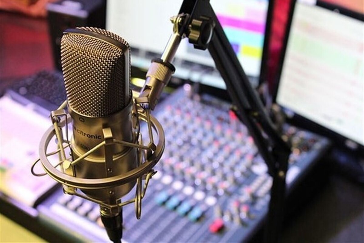 معاون صدا  گفت: رادیو با تولید ۳۸۹ برنامه در قالب ۷۹ عنوان و به مدت ۱۳۴ ساعت تلاش می‌کند روحیه امید، انگیزه و همبستگی اجتماعی را در میان دانش‌آموزان، دانشجویان، معلمان و خانواده‌ها تقویت کند.