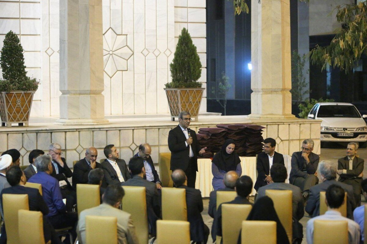 استاندار خراسان رضوی گفت: تقویت پیوند‌های فرهنگی با ملت‌های همسایه و منطقه بیشتر از دیوارکشی در مرز‌ها امنیت‌ساز خواهد بود.