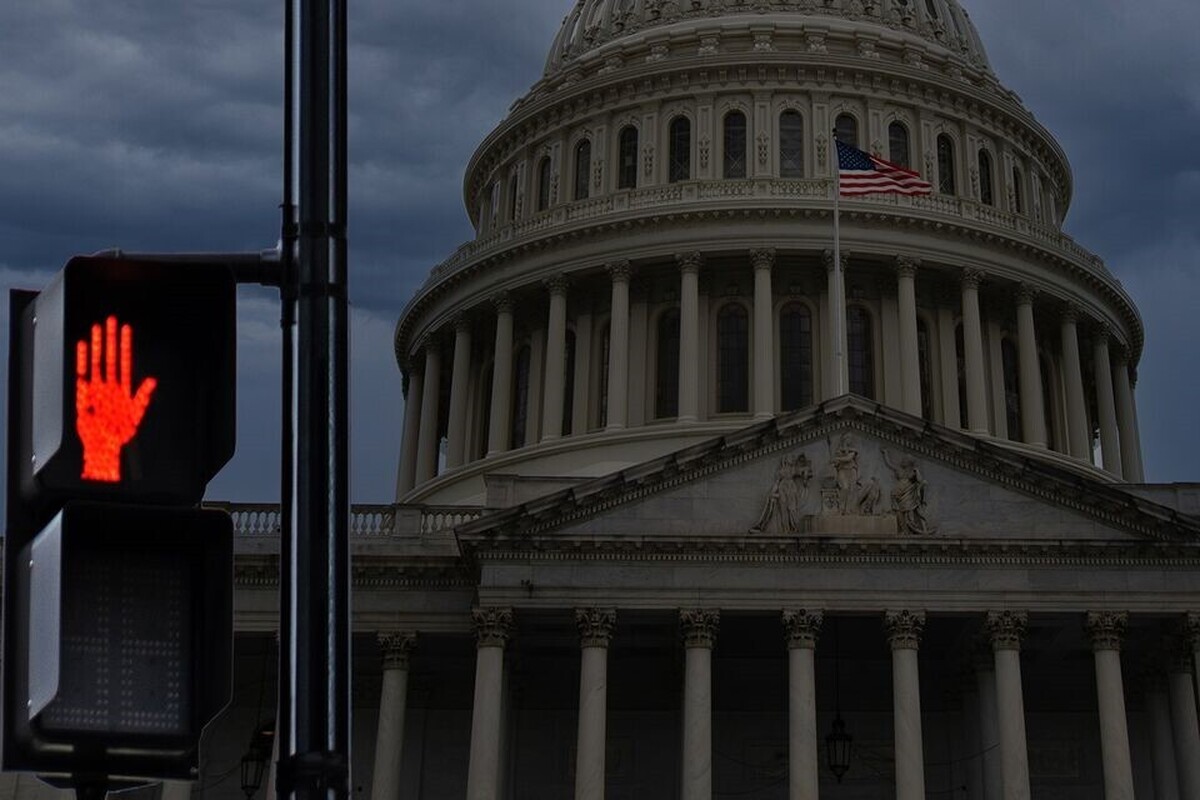 با نزدیک‌شدن به ضرب‌الاجل ۳۰ سپتامبر (۸ مهر) برای تامین بودجه دولت، دو تن از رهبران ارشد حزب دموکرات آمریکا خواستار دیدار فوری با دونالد ترامپ شدند تا از تعطیلی دولت جلوگیری کنند.