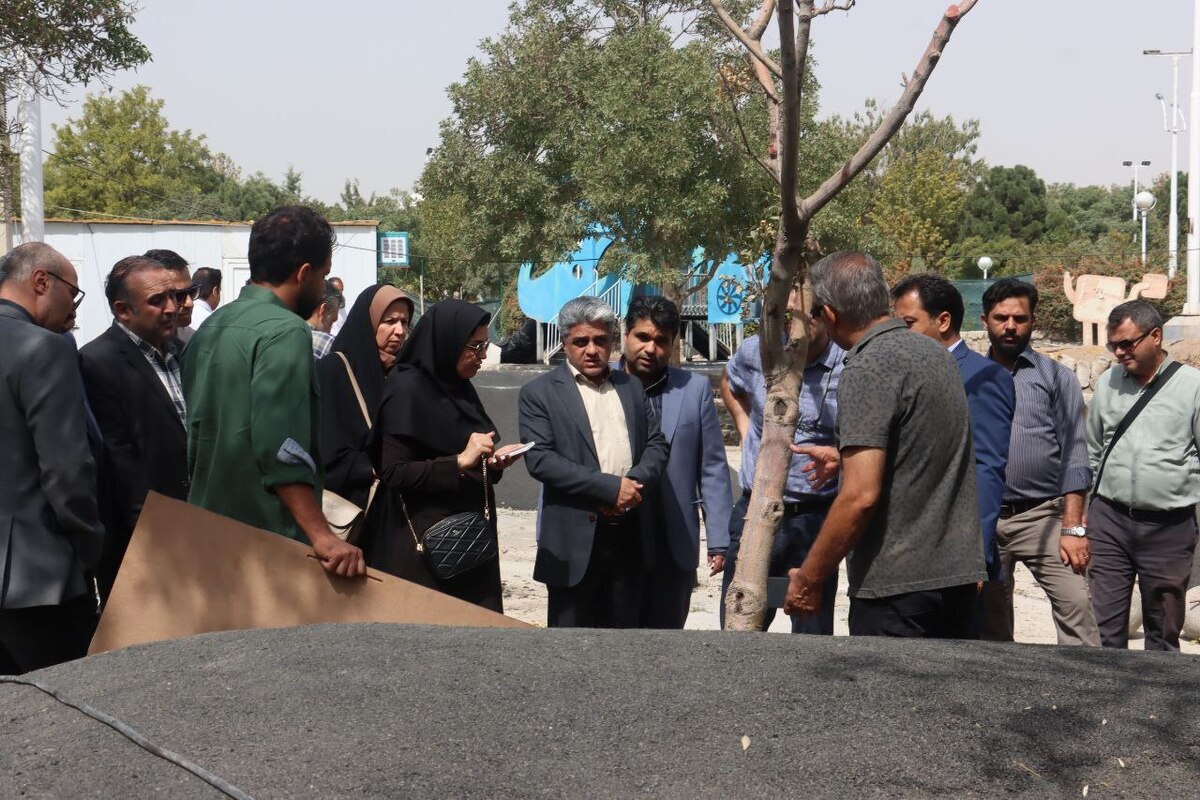 معاون محیط زیست و خدمات شهری شهرداری مشهد گفت: الگوی جدید و مدرنی از زمین‌های بازی کودکان در شهر مشهد در حال اجراست که تا پایان سال جاری به بهره‌برداری خواهد رسید.