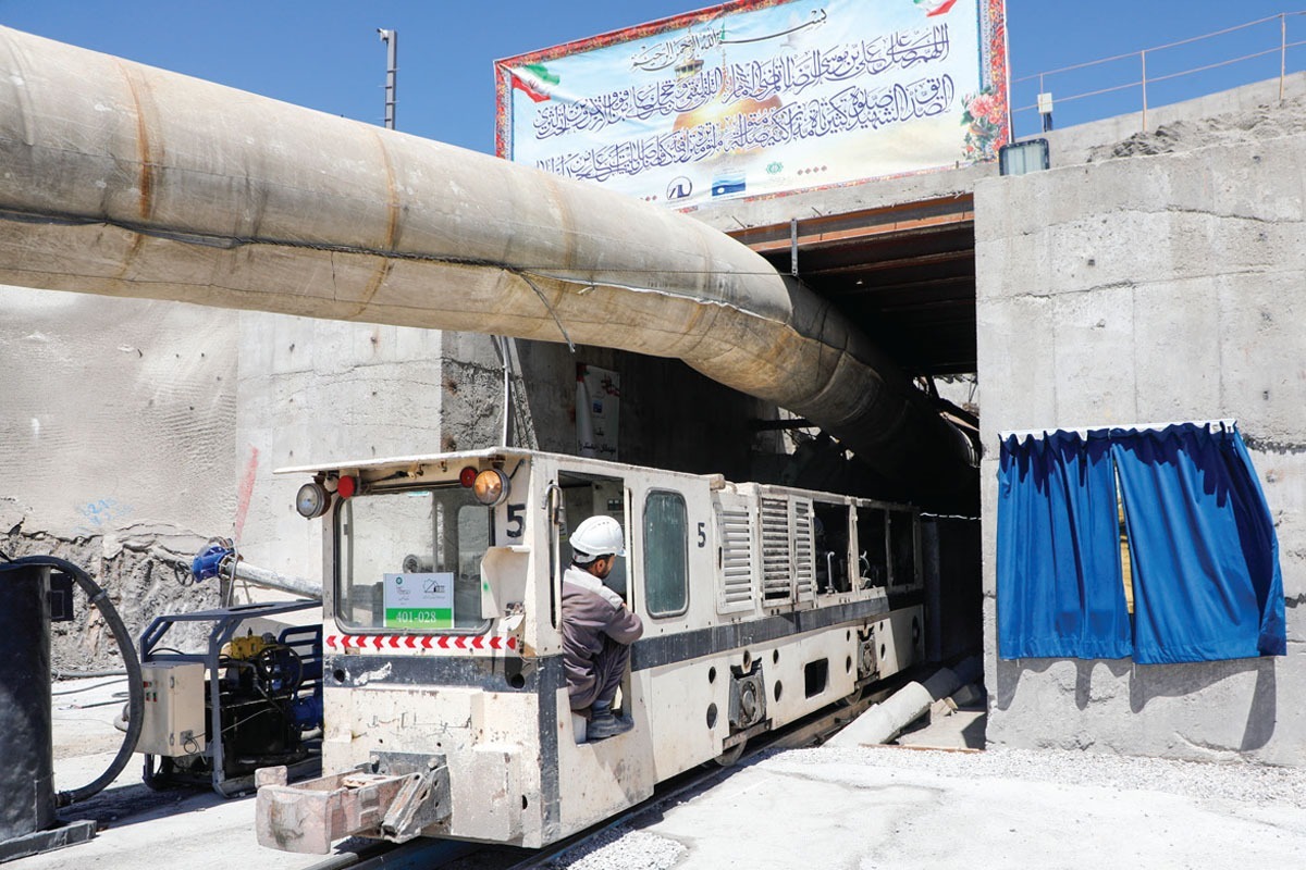 میزان بارندگی در سال آبی جاری نسبت به سال آبی گذشته در خراسان رضوی، حدود ۲۴ درصد و نسبت به میانگین بلندمدت ۳۰‌درصد کاهش یافته است.