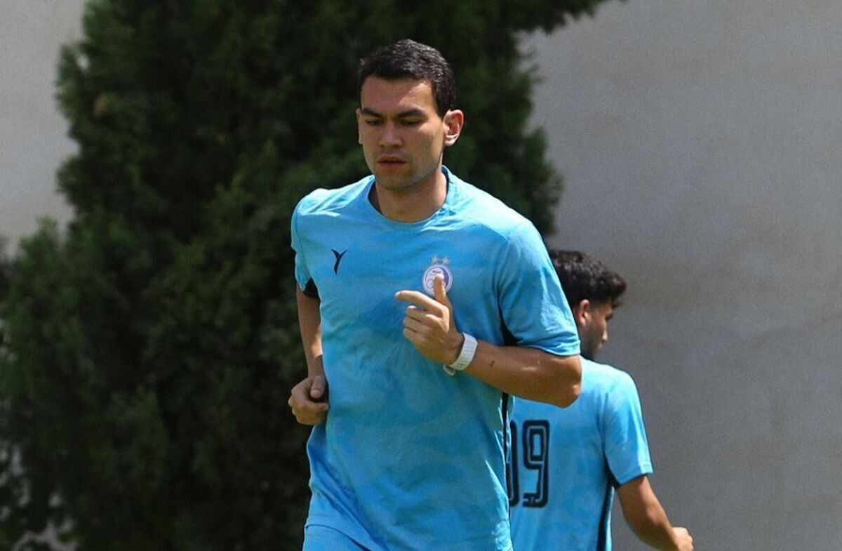 در شرایطی که عملکرد مدافعان استقلال هرگز قابل‌دفاع نیست، ریکاردو ساپینتو در انتظار بازگشت رستم آشورماتوف است تا به خط دفاع سروسامان دهد.