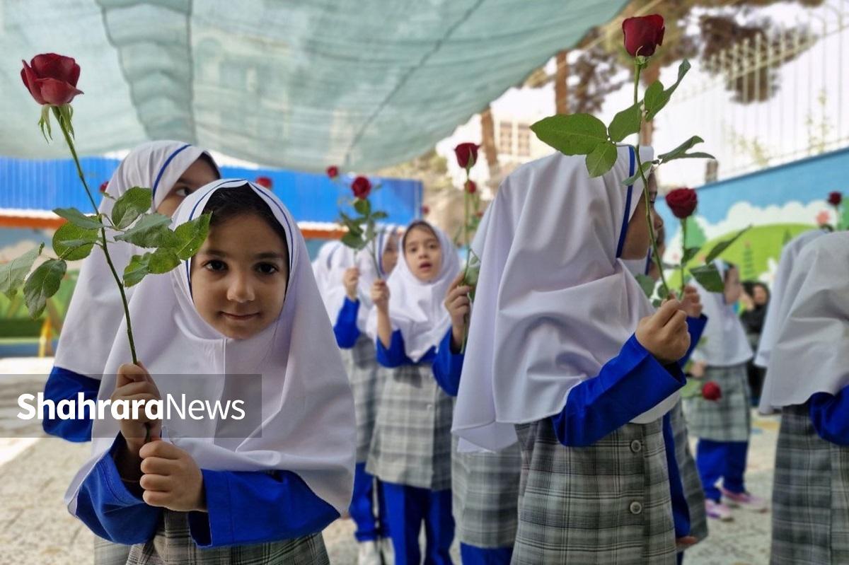 امروز، دختران و پسران هفت‌ساله سرزمینمان به کلاس اول پا گذاشتند و ورودشان به مدرسه را با «جشن شکوفه‌ها» آغاز کردند.