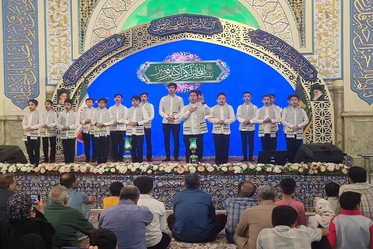 نغمه‌های فتح و پیروزی در حرم مطهر امام رضا(ع) طنین‌انداز شد