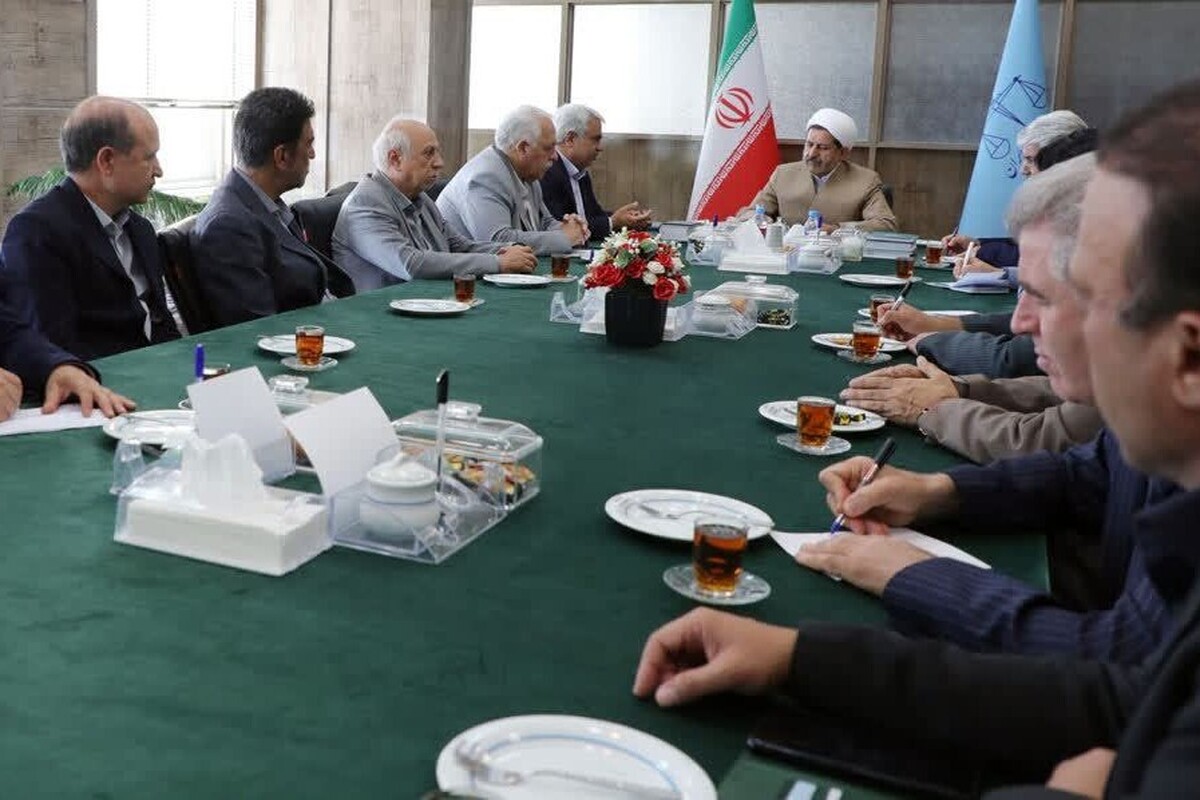 رئیس کل دادگستری استان خراسان رضوی مقوله گردشگری را مقوله‌ای مهم در فرایند توسعه کشور دانست و گفت: ایران اسلامی به ویژه شهر مقدس مشهد به برکت وجود نازنین امام هشتم (ع)، بزرگ‌ترین جاذبه معنوی و مادی در حوزه گردشگری محسوب می‌شود، که از این فرصت باید نهایت بهره‌برداری را کرد.