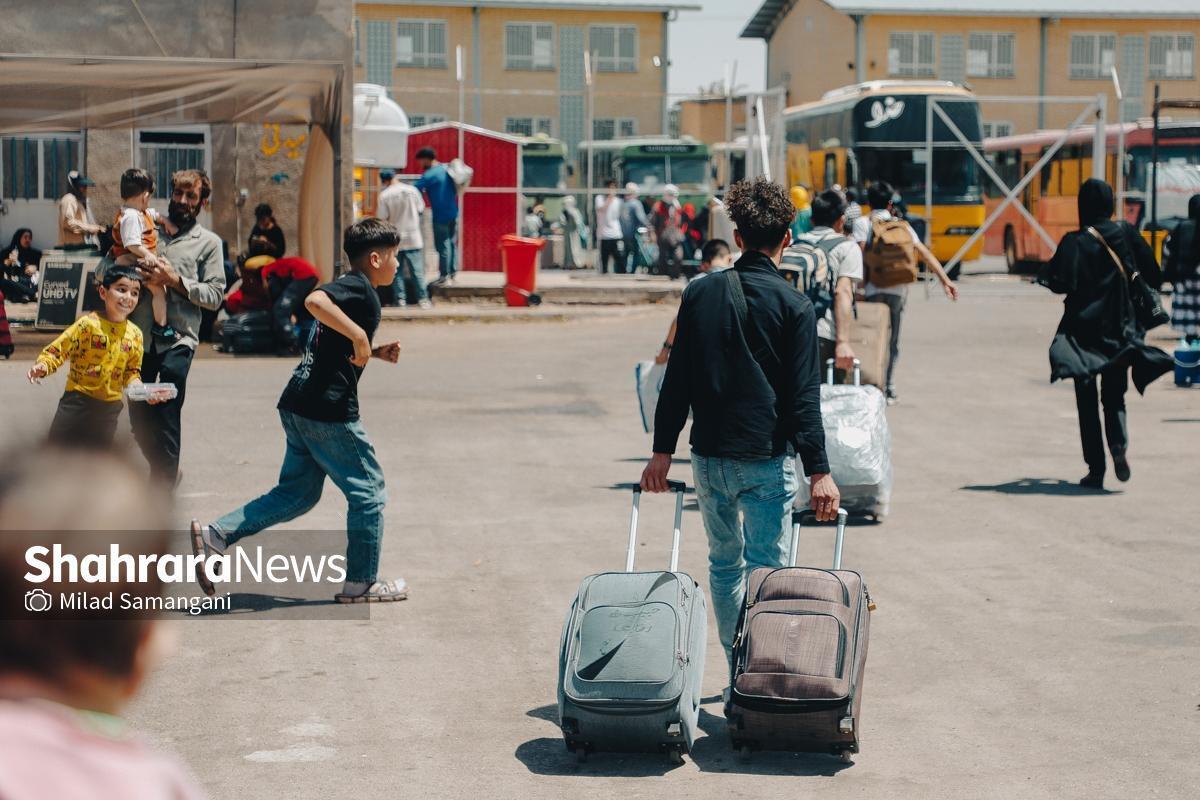 معاون امنیتی انتظامی استاندار خراسان رضوی گفت: تخلیه اقامتگاه‌های این افراد که بیشتر در روستا‌ها و حاشیه کلانشهر مشهد بوده تاثیر چندانی بر اجاره بها منازل شهری مشهد نداشته و فقط تا حدود ۱۵ درصد اجاره بها در مناطق حاشیه‌نشین کاهش یافته است.