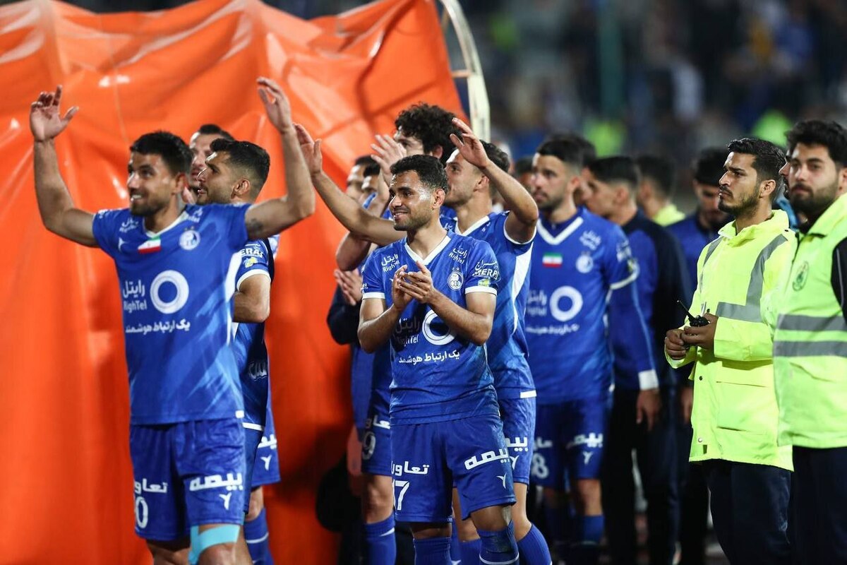 بازی تیم های استقلال و ذوب آهن در چارچوب هفته دوم لیگ برتر برگزار شد.