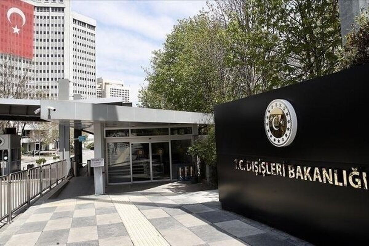 وزارت امور خارجه ترکیه در بیانیه ای اعلام کرد: حملات اسرائیل به سوریه که دامنه آن گسترش یافته و با نقض تمامیت ارضی و حاکمیت سوریه انجام شده است را قویاً محکوم می‌کنیم.