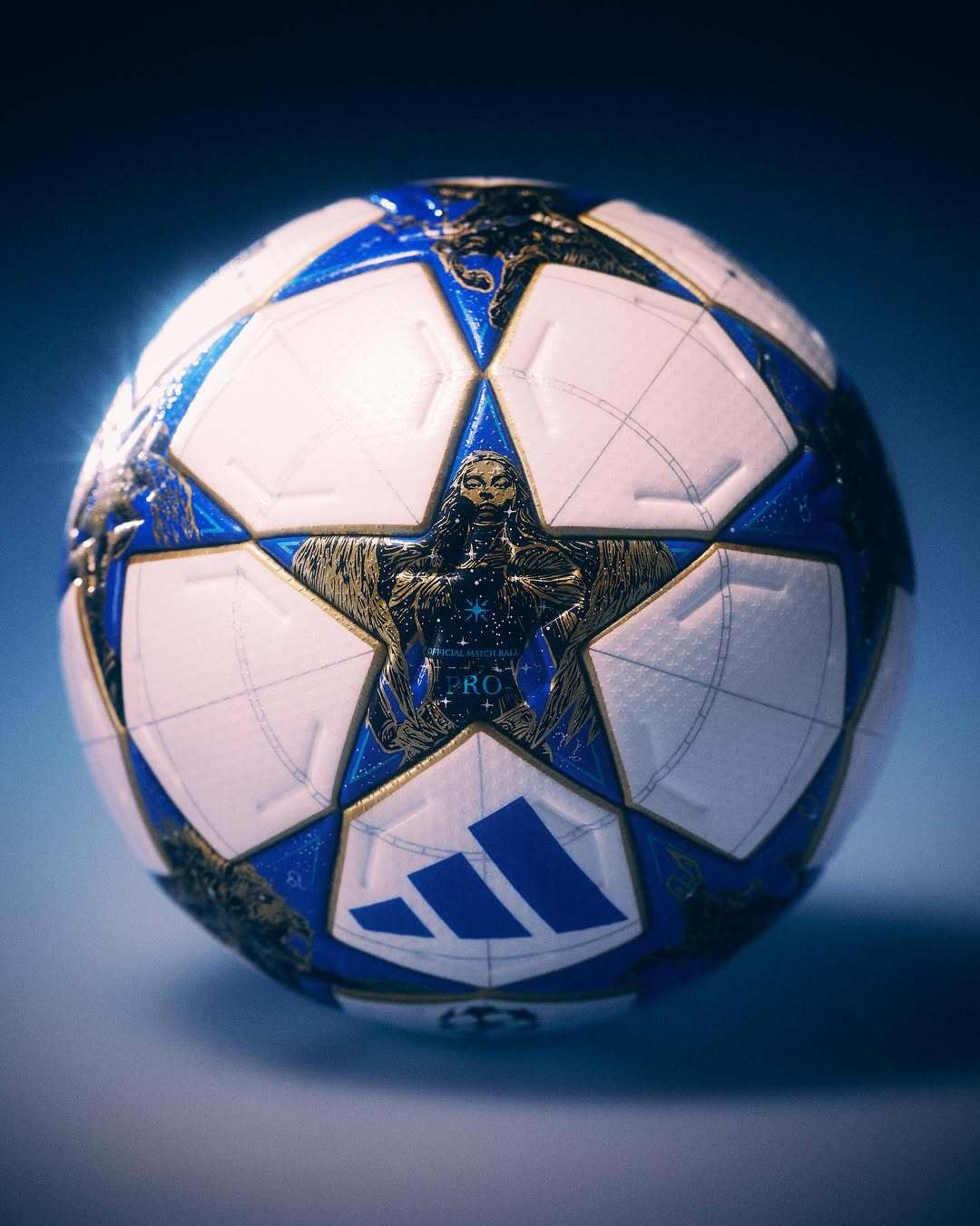 توپ فصل جدید لیگ قهرمانان اروپا (۲۵-۲۰۲۴) رونمایی شد + عکس توپ فصل جدید لیگ قهرمانان اروپا (۲۵-۲۰۲۴) رونمایی شد + عکس