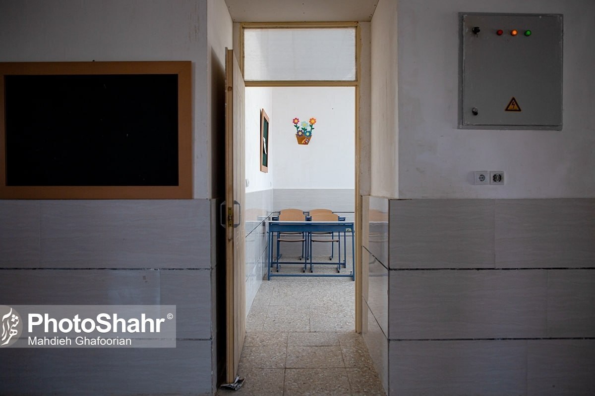 رئیس اداره ارزیابی عملکرد آموزش و پرورش خراسان رضوی از شناسایی ۳۵ مدرسه متخلف و برخورد با آنها در مشهد خبر داد.