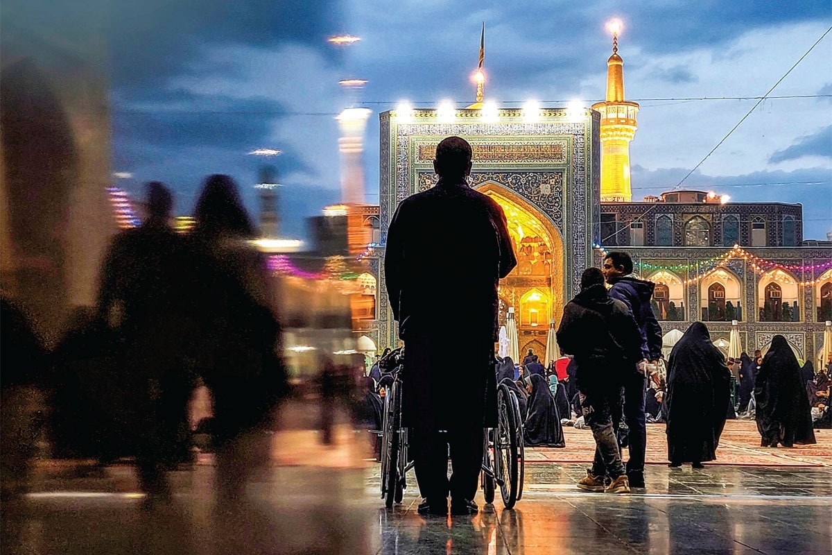 اگرچه برای ما ایرانی‌ها عشق به امام رضا (ع) و عرض ارادت به وجود ولی‌نعمتمان، ساعت و زمان و مکان نمی‌شناسد، اوقاتی مثل چهارشنبه‌ها بهتر و بیشتر از دیگر مواقع به ما فرصت ابراز دلدادگی می‌دهد.