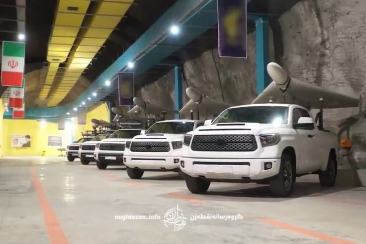 سپاه پاسداران انقلاب اسلامی تصاویر متفاوتی از قابلیت‌های عملیاتی خانواده پهپاد‌های «شاهد» رونمایی کرده است.