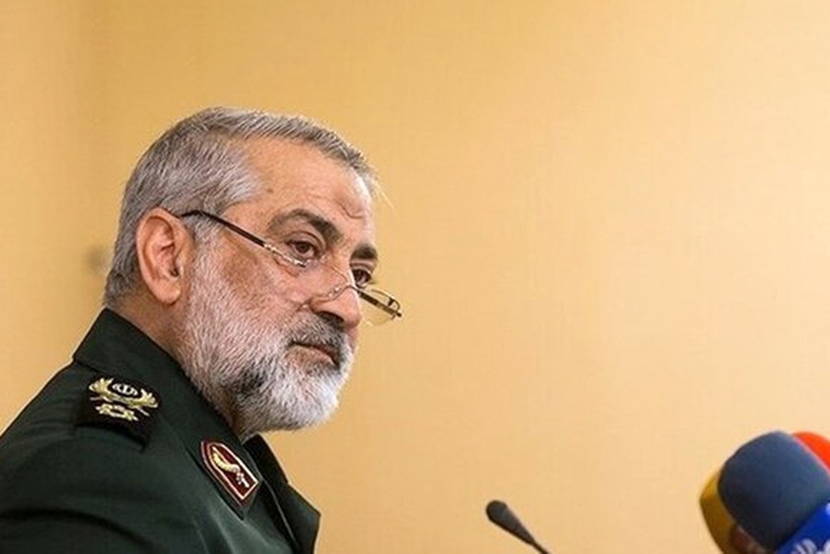 معاون فرهنگی و جنگ نرم ستاد کل نیرو‌های مسلح با تاکید بر اینکه «ما شکست را بر دشمن تحمیل کردیم»، گفت: دشمن با استفاده از سلاح‌های پیشرفته و جنگ ترکیبی تمام‌عیار، به دنبال براندازی نظام در یک‌هفته بود، اما در محاسبات خود دچار اشتباه شد.