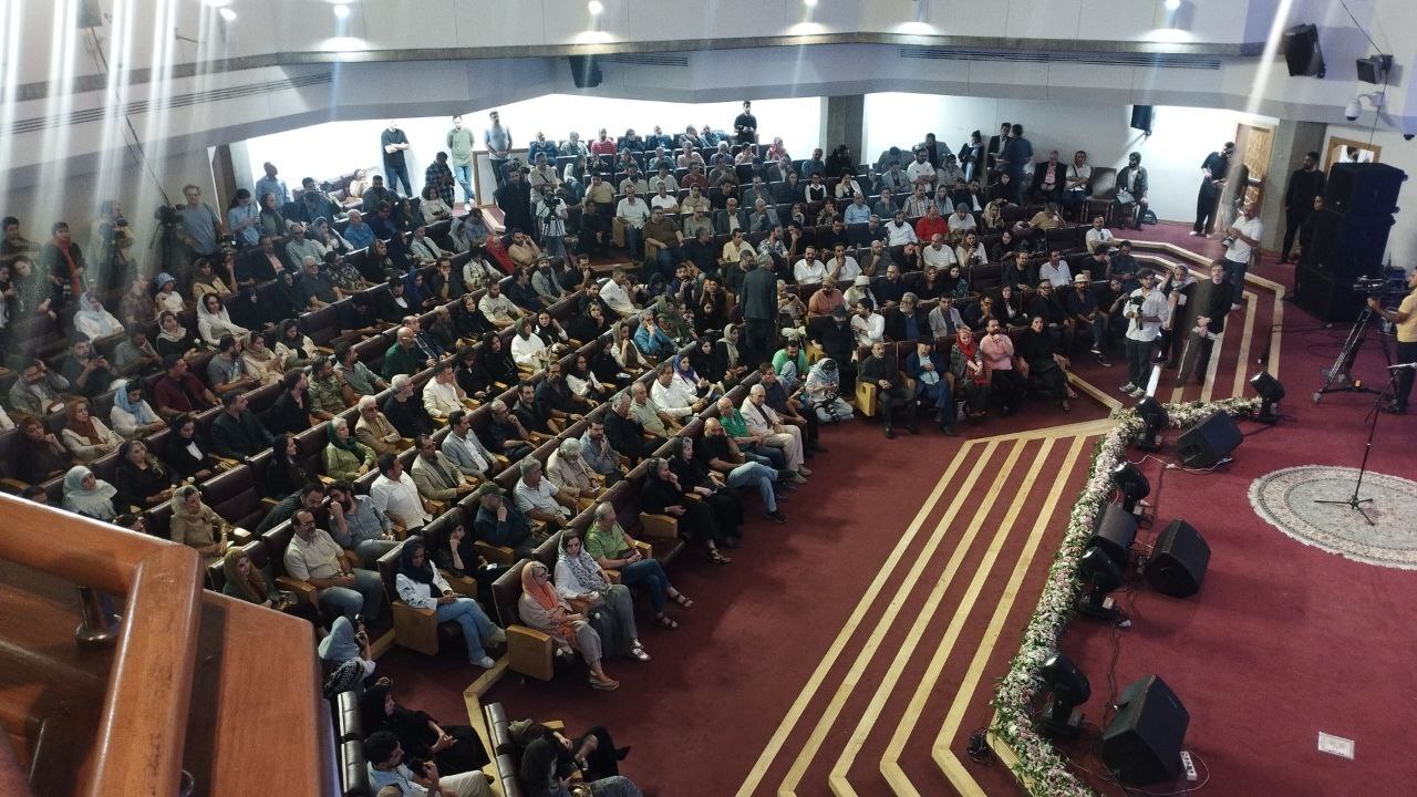 خاموشی ناگهانی در آغاز جشن منتقدان سینما +تصاویر خاموشی ناگهانی در آغاز جشن منتقدان سینما +تصاویر
