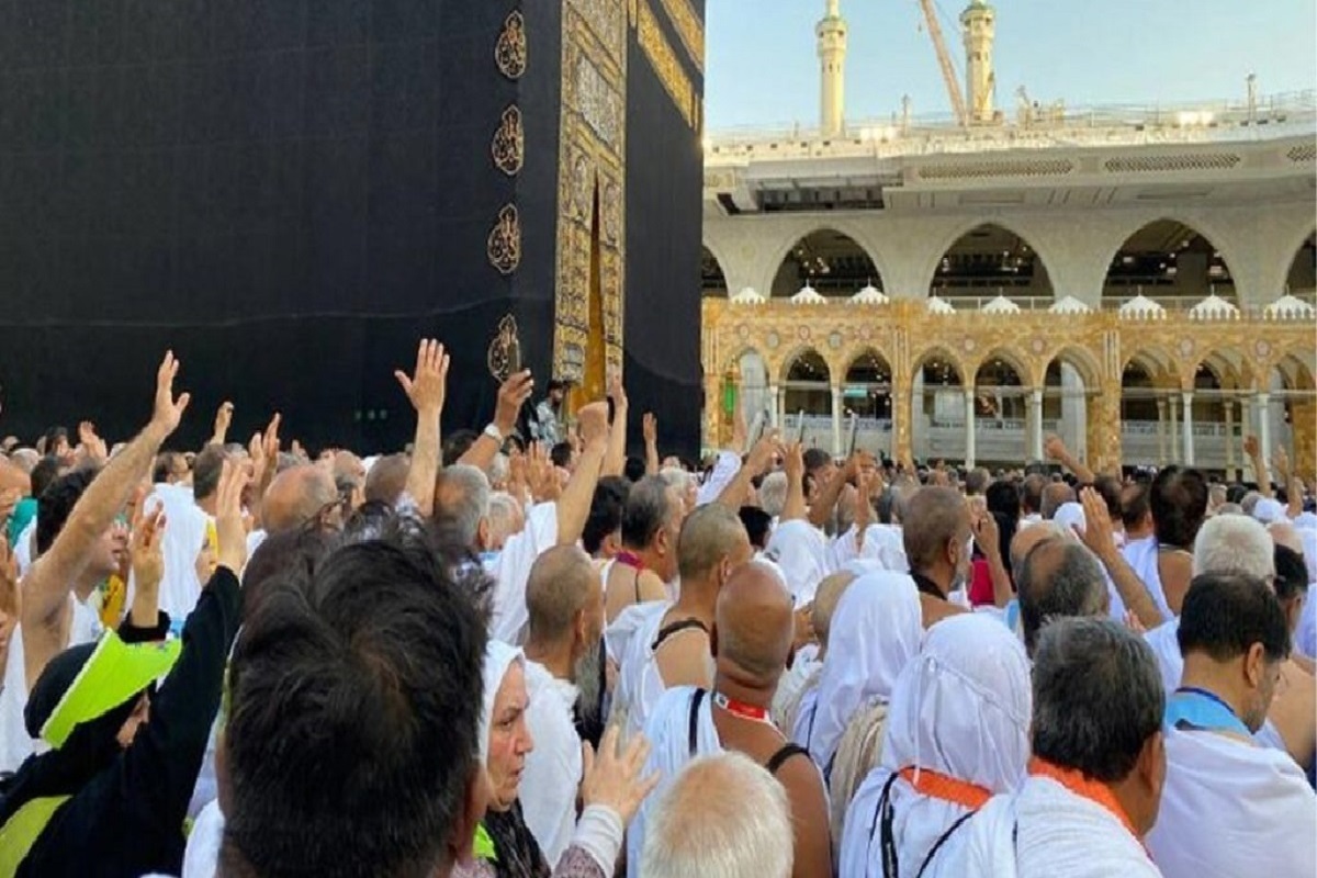 مدیر روابط عمومی سازمان حج و زیارت خراسان رضوی اعلام کرد: آزمون ویژه سمت‌های ارتقایی کارگزاری حج تمتع ۱۴۰۵ در روز جمعه، ۲۵ مهرماه ۱۴۰۴، برگزار خواهد شد.