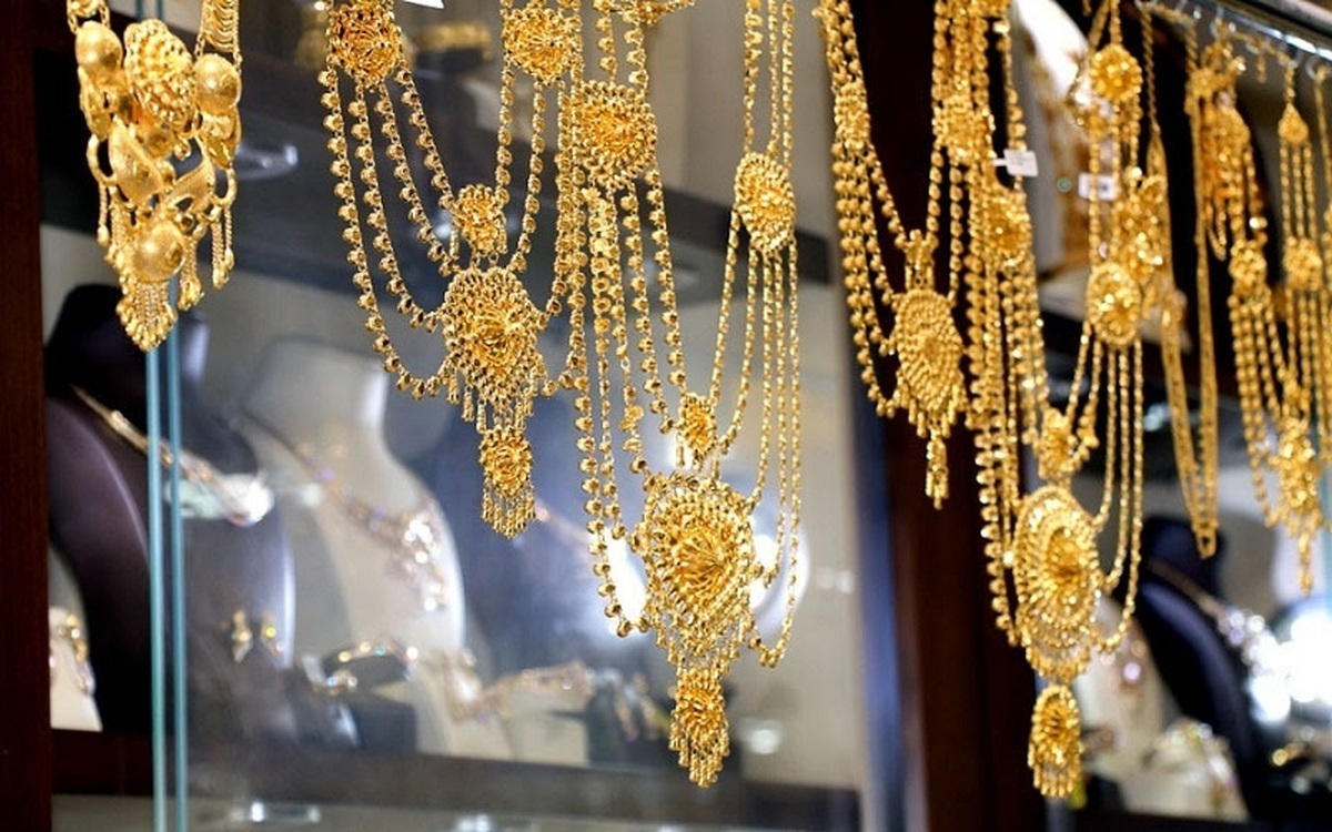 افت محسوس قیمت طلا در مشهد | سکه کانال ۱۰۰ میلیون تومان را از دست داد (یکم مهر ۱۴۰۴)