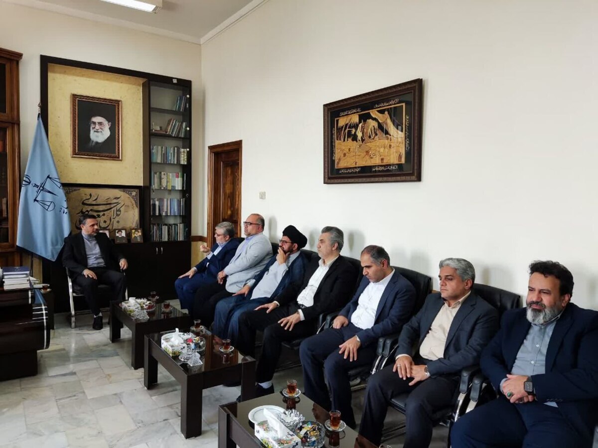 تأکید دادستان عمومی و انقلاب مرکز خراسان رضوی بر لزوم خدمت‌رسانی جهادی در عرصه‌های مختلف به شهروندان