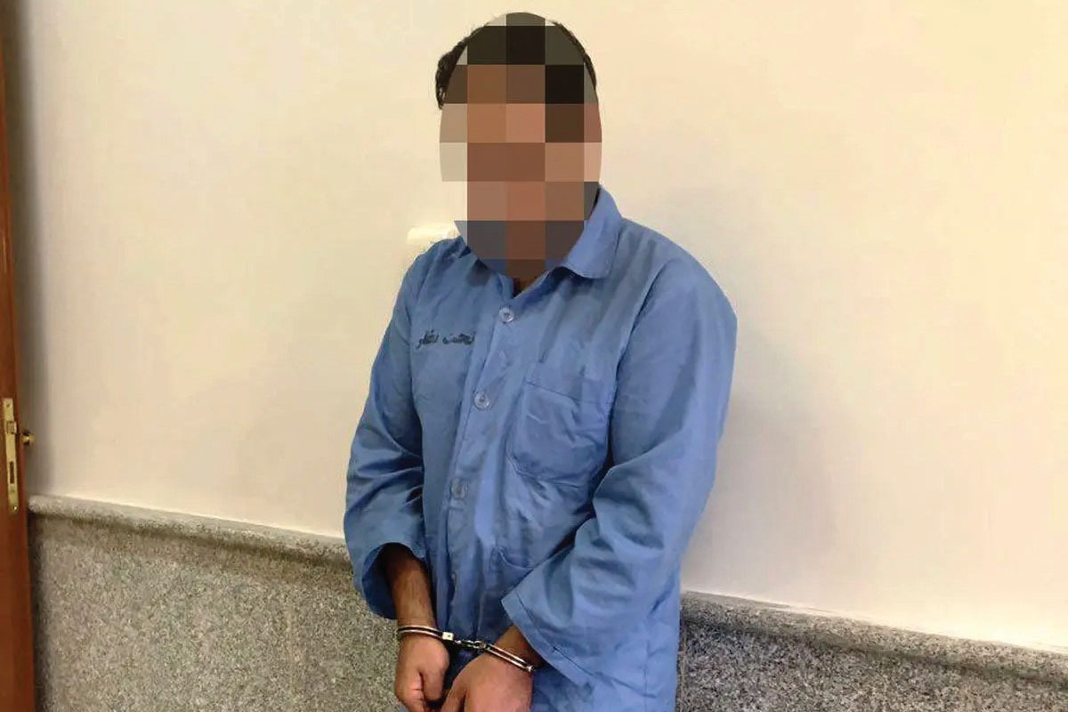 پلیس مشهد با شکایت خاص ۲ زن که همدیگر را نمی‌شناختند، یک سارق مکار را دستگیر کرد.