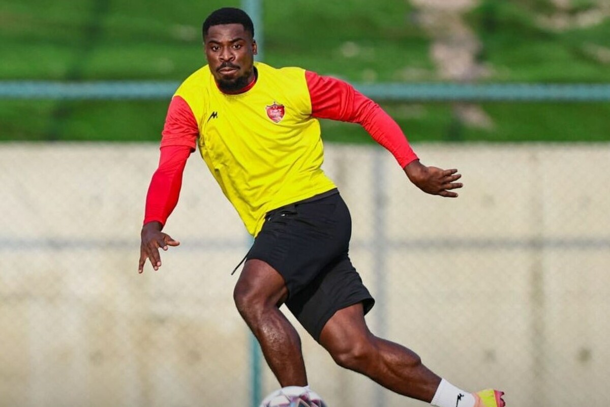 سرمربی تیم فوتبال پرسپولیس حساب ویژه‌ای روی بازیکن پرحاشیه تیمش کرده است.