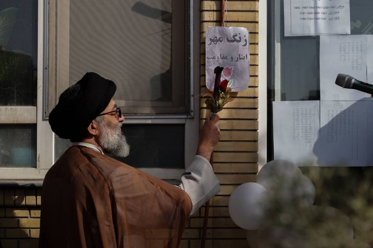 زنگ کتاب مهر در دبیرستان دخترانه فرهیختگان مشهد نواخته شد