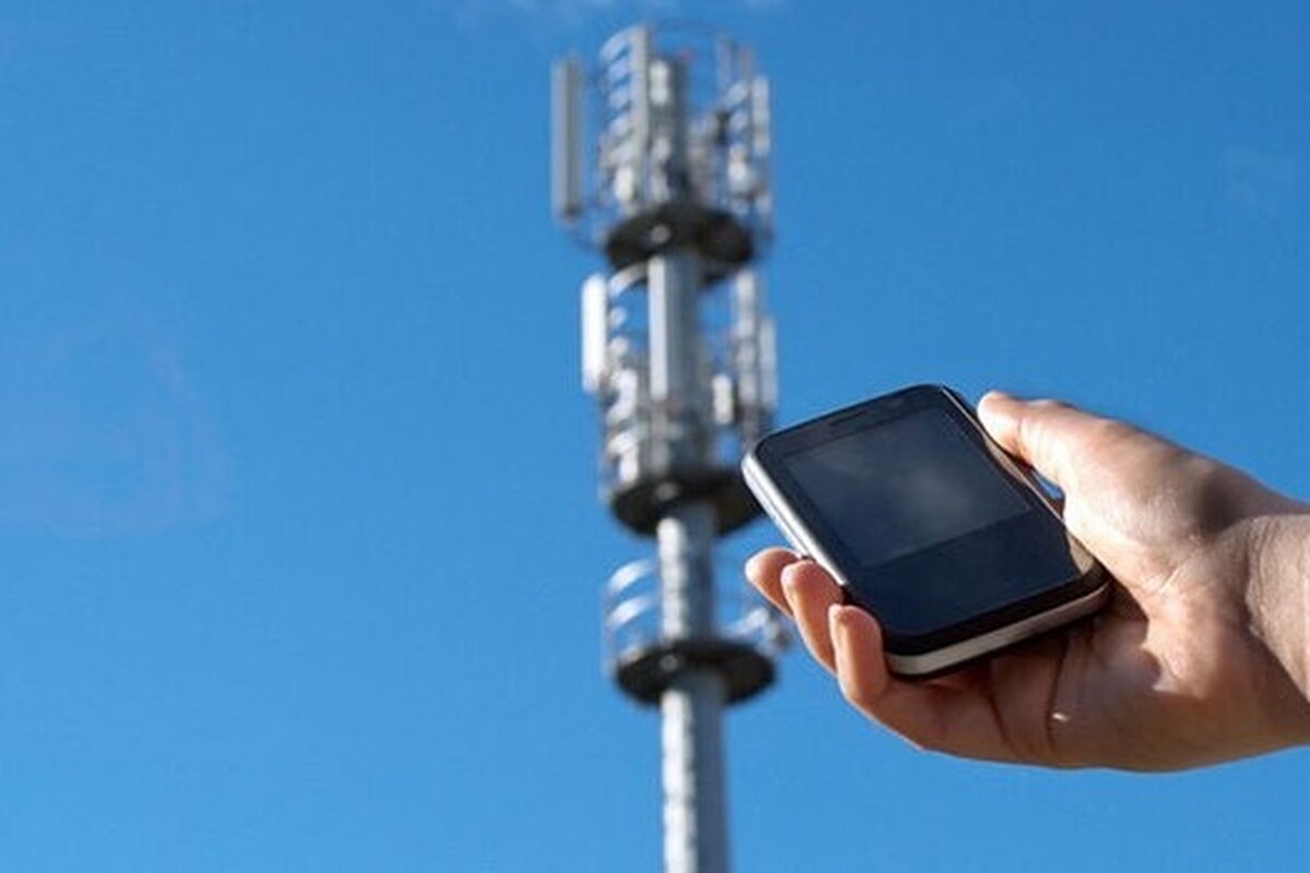 عضو هیئت‌رئیسه کمیسیون صنایع و معادن مجلس، ضمن اشاره به تذکری که درخصوص اختلال در آنتن‌دهی تلفن همراه به وزیر ارتباطات داده است، گفت: ما قطعاً بررسی این معضل را در اولویت دستورکار کمیسیون صنایع و معادن قرار خواهیم داد.